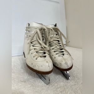 Girls Riedell Figure Skates Size 12